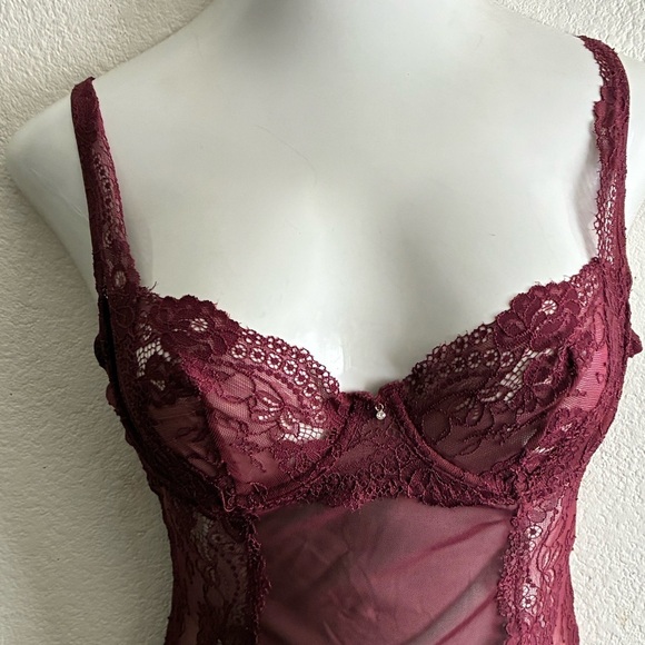 Rene Rofe Grand Finale  Ruffle Burgundy Lace M/L - Picture 3 of 14